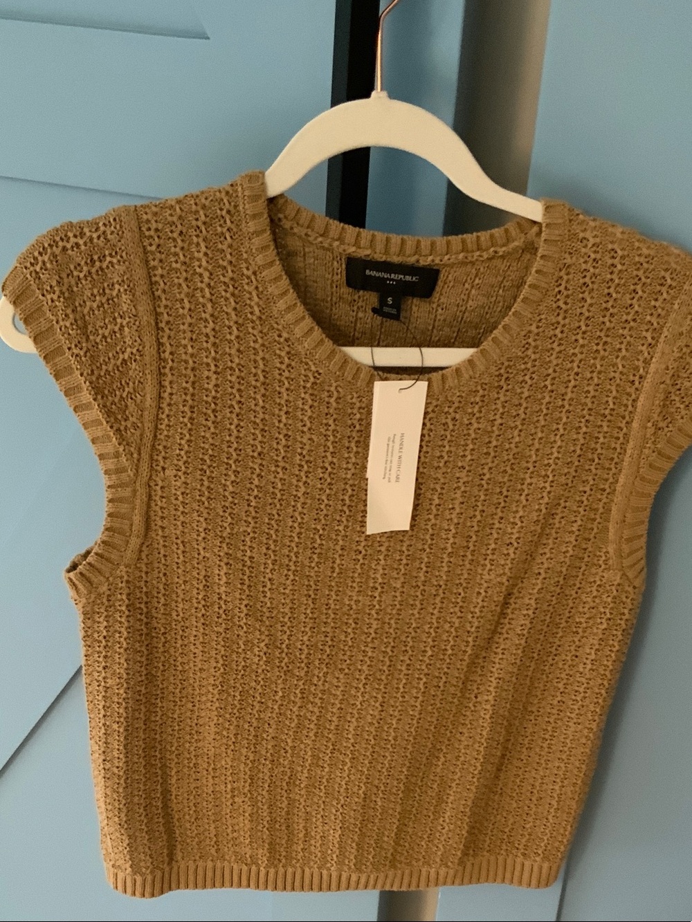 Banana Republic Camel Knit Sleeveless Sweater Vest